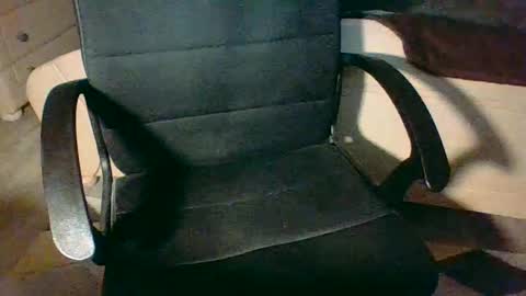 Snapshot of gregbitionist chatting on 03/11/25, 08:20 Greg online show from 03/11/25, 08:20