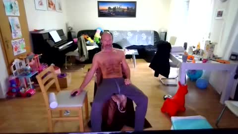 Snapshot of gregorius_1 chatting on 10/29/25, 08:16 Greg online show from 10/29/25, 08:16