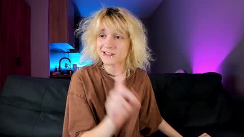 Snapshot of gregory_byyrd chatting on 12/03/24, 07:22 Greg-independent model online show from 12/03/24, 07:22