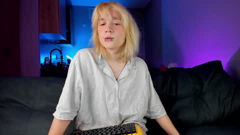 Snapshot of gregory_byyrd chatting on 01/13/25, 06:49 Greg-independent model online show from 01/13/25, 06:49