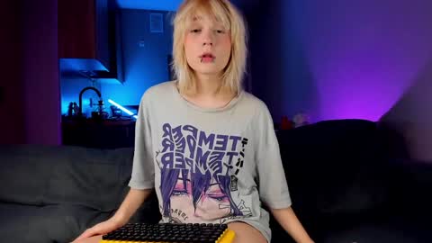 Snapshot of gregory_byyrd chatting on 01/14/25, 01:26 Greg-independent model online show from 01/14/25, 01:26