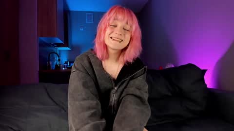 Snapshot of gregory_byyrd chatting on 01/16/25, 02:30 Greg-independent model online show from 01/16/25, 02:30