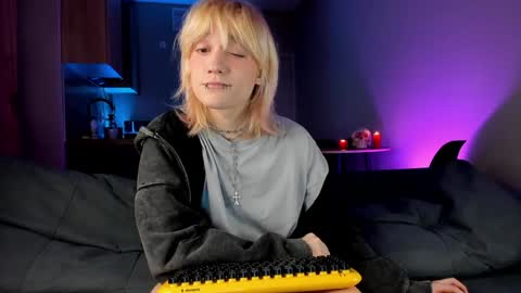 Snapshot of gregory_byyrd chatting on 01/31/25, 06:57 Greg-independent model online show from 01/31/25, 06:57