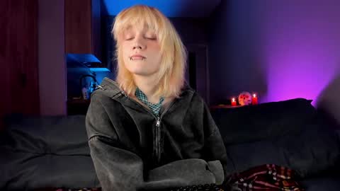 Snapshot of gregory_byyrd chatting on 02/01/25, 07:02 Greg-independent model online show from 02/01/25, 07:02