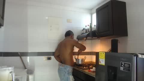 Snapshot of gregory_x chatting on 09/17/25, 06:09 Gregory max online show from 09/17/25, 06:09