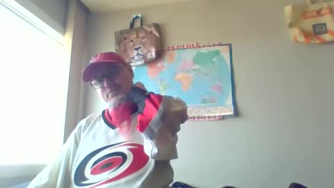 Snapshot of gregrev chatting on 04/18/26, 07:58 gregrev online show from 04/18/26, 07:58