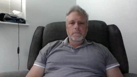 mmm hmmm online show from 11/09/25, 01:48