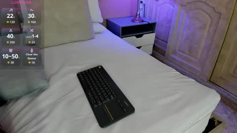 greidy_baker online show from 10/24/25, 03:36