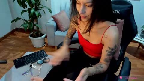 Snapshot of greta_miss chatting on 02/04/25, 02:07 Emmy online show from 02/04/25, 02:07