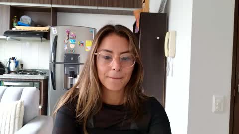 Snapshot of greta_miss chatting on 10/16/25, 04:30 Emmy online show from 10/16/25, 04:30