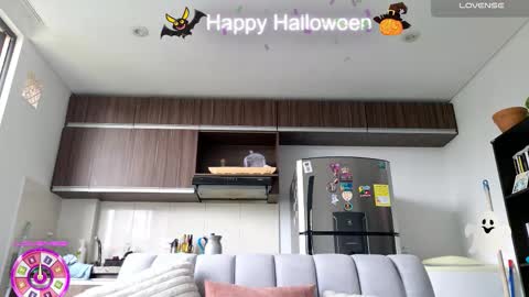 Snapshot of greta_miss chatting on 10/28/25, 03:14 Emmy online show from 10/28/25, 03:14