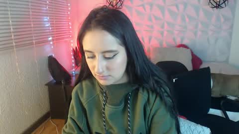 Snapshot of gretta_n_dannie chatting on 12/31/24, 03:23 Gretta n dannie online show from 12/31/24, 03:23