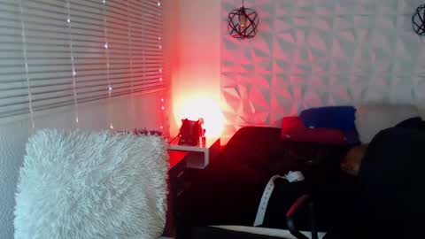 Snapshot of gretta_n_dannie chatting on 01/18/25, 07:49 Gretta n dannie online show from 01/18/25, 07:49