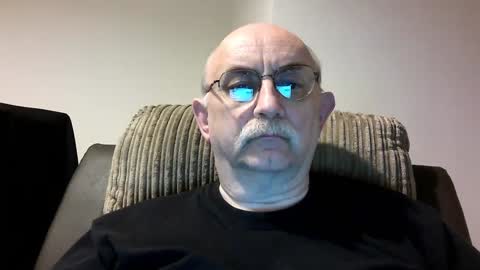 Snapshot of grey_dom chatting on 01/04/25, 06:30 Master Sir online show from 01/04/25, 06:30