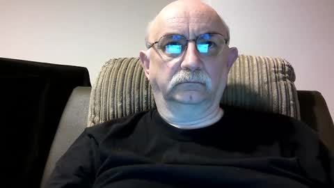 Snapshot of grey_dom chatting on 01/09/25, 05:43 Master Sir online show from 01/09/25, 05:43