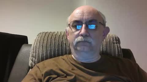 Snapshot of grey_dom chatting on 10/02/25, 09:11 Master Sir online show from 10/02/25, 09:11