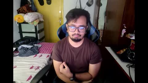 Snapshot of greybondage93 chatting on 11/30/25, 08:07 Grey Hardy Slave online show from 11/30/25, 08:07