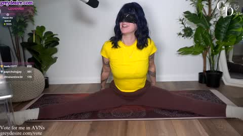       2 online show from 01/17/26, 01:10