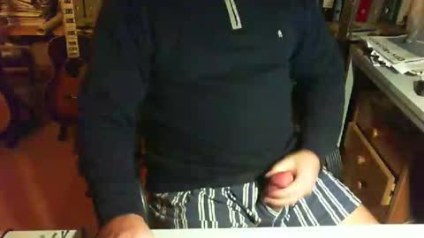 greyhounddog online show from 01/11/25, 08:43