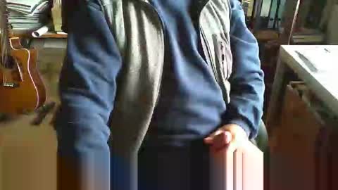 greyhounddog online show from 10/16/25, 08:04