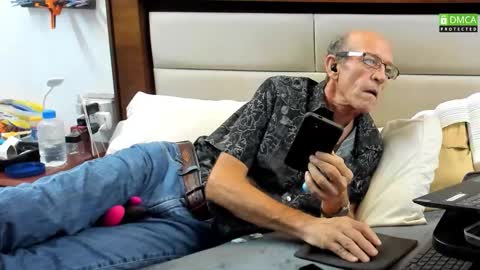 Snapshot of greyishere chatting on 11/09/25, 07:28 Grey. If viewing your cam I am more likely to stay if you show your face. online show from 11/09/25, 07:28