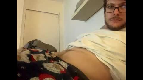 Snapshot of greyvan96 chatting on 01/25/25, 08:31 Perfectlyaveragesavage online show from 01/25/25, 08:31