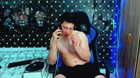 Snapshot of griego01 chatting on 06/10/26, 03:29 griego01 online show from 06/10/26, 03:29