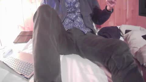 Snapshot of grimbergen123 chatting on 10/23/25, 08:07 Grim online show from 10/23/25, 08:07