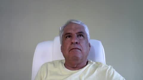 Snapshot of grisa01 chatting on 01/31/25, 01:02 grisa01 online show from 01/31/25, 01:02