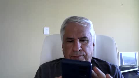 Snapshot of grisa01 chatting on 09/15/25, 01:22 grisa01 online show from 09/15/25, 01:22