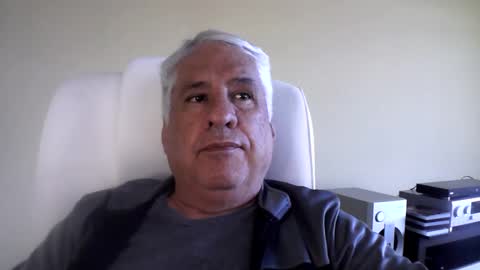 Snapshot of grisa01 chatting on 10/23/25, 01:10 grisa01 online show from 10/23/25, 01:10