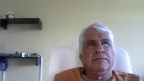 Snapshot of grisa01 chatting on 11/12/25, 04:18 grisa01 online show from 11/12/25, 04:18