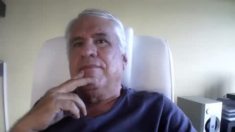 Snapshot of grisa01 chatting on 11/19/25, 07:58 grisa01 online show from 11/19/25, 07:58