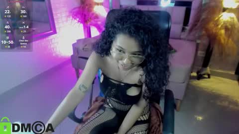 Snapshot of griselle_rousse chatting on 11/24/25, 08:19 online show from 11/24/25, 08:19