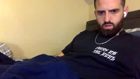 Snapshot of grobs123 chatting on 10/14/25, 10:43 grobs123 online show from 10/14/25, 10:43