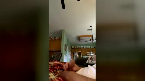 Snapshot of grog62 chatting on 12/14/25, 06:45 grog62 online show from 12/14/25, 06:45