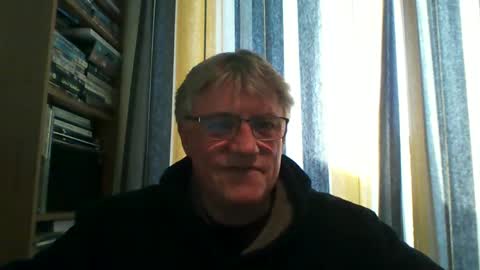 Snapshot of ground_control_to_major_tom chatting on 02/02/25, 02:24 Major Tom online show from 02/02/25, 02:24