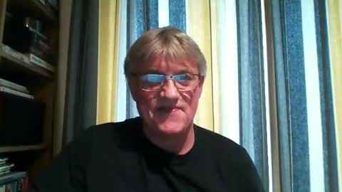 Snapshot of ground_control_to_major_tom chatting on 11/09/25, 02:59 Major Tom online show from 11/09/25, 02:59