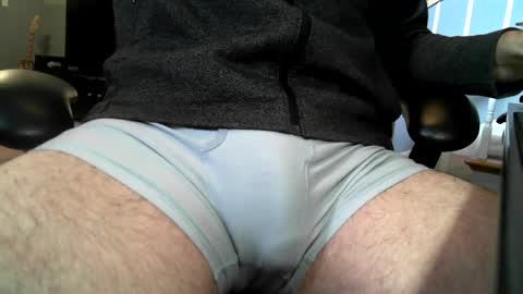 Snapshot of grownoshow9 chatting on 12/19/24, 07:29 grownoshow9 online show from 12/19/24, 07:29