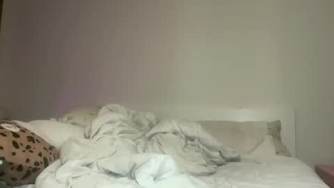 grrlgod online show from 10/14/25, 12:22