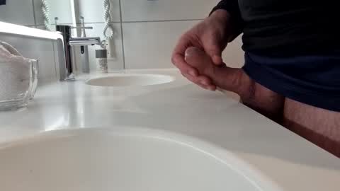 Snapshot of grumpy64 chatting on 01/28/25, 08:58 Grumpy online show from 01/28/25, 08:58