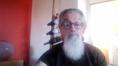 Snapshot of grybear60 chatting on 12/29/24, 01:38 Grybear online show from 12/29/24, 01:38