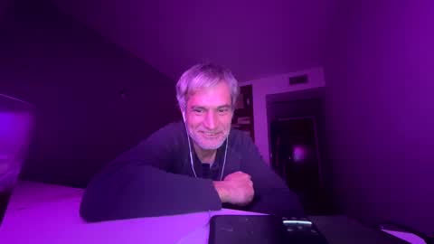 Snapshot of guardiannif_ chatting on 01/21/25, 09:57 guardiannif_ online show from 01/21/25, 09:57