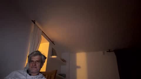 Snapshot of guardiannif_ chatting on 02/09/25, 01:44 guardiannif_ online show from 02/09/25, 01:44