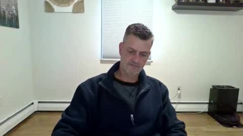 gudguy2025 online show from 12/02/25, 04:13