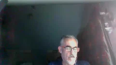 Snapshot of gudonoso chatting on 12/14/25, 02:17 gudonoso online show from 12/14/25, 02:17