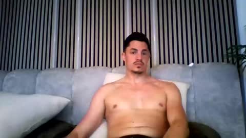 Snapshot of guerillatequilla chatting on 05/21/26, 08:10 guerillatequilla online show from 05/21/26, 08:10