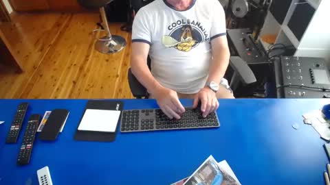 guesswhatigot2 online show from 12/06/24, 07:32