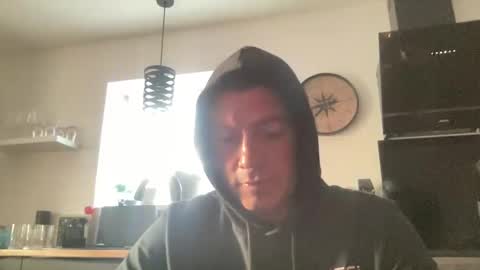 guil0 online show from 09/10/25, 09:42