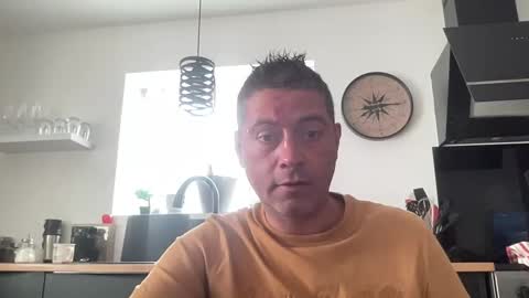 guil0 online show from 09/14/25, 10:14